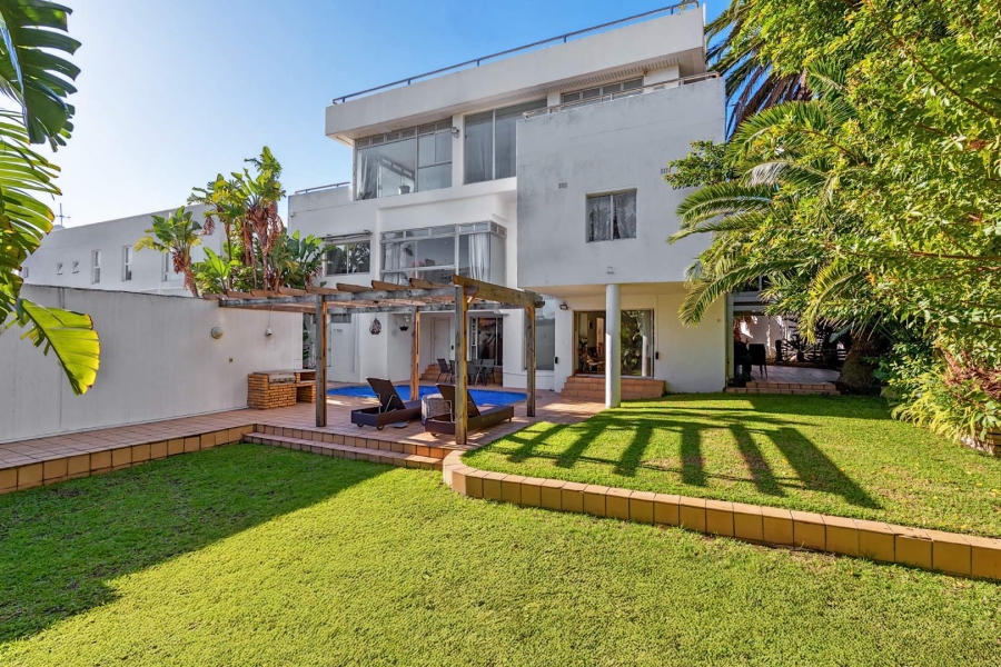 5 Bedroom Property for Sale in Fresnaye Western Cape
